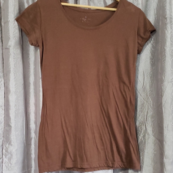 Layering tops 2 for this price - Picture 5 of 5